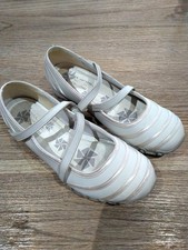 Skechers Size 7 Ladies Shoes