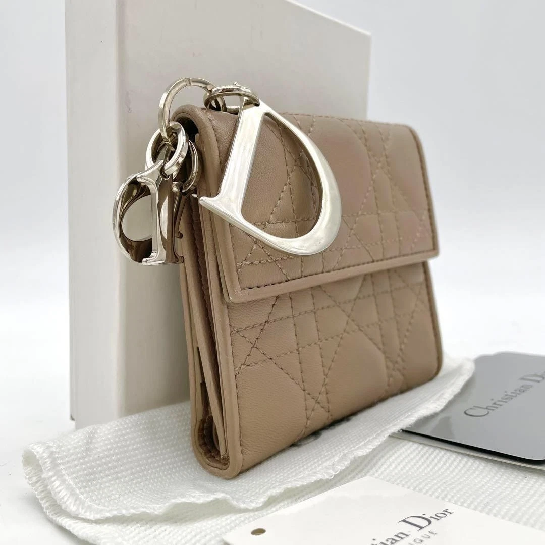 Portefeuille Dior Lady Dior Lotus gris cuir matelassé état