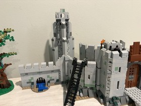 Lego Lord of the Rings Lot (9474 Battle of Helms Deep, 79002, and 79000)