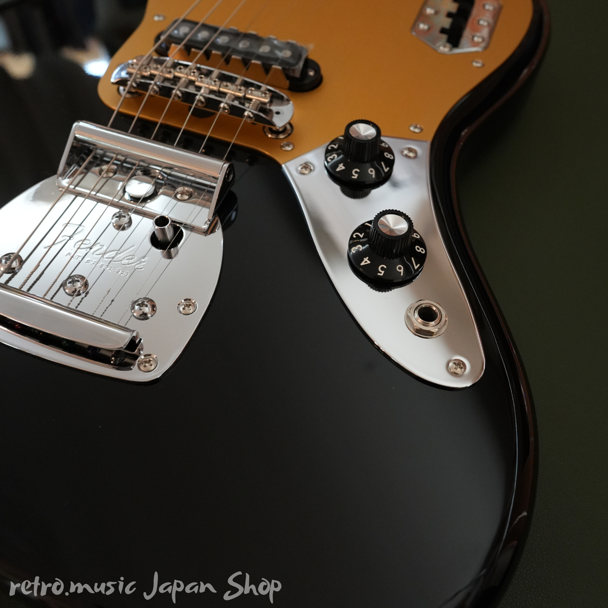 Fender Made in Japan FSR Collection Traditional 60s Jaguar Black