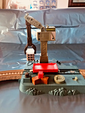 Thomas  Friends, Trackmaster, Hit Toy Co, 2006 Cranky Crane loading steel.