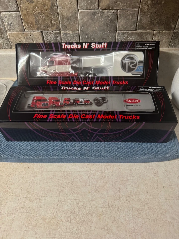 Trucks N' Stuff Peterbilt 379 Die Cast Model Truck And Trai1or 1:53 Scale New - Image 2 of 4