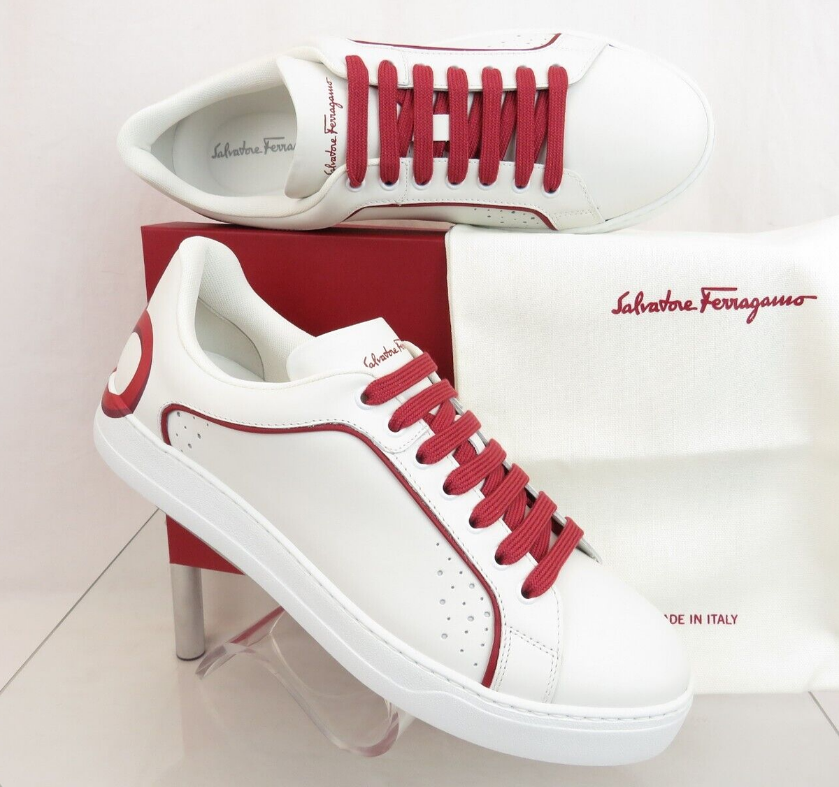 【FERRAGAMO】SNEAKERS Low top sneaker with signature - Men | Ferragamo