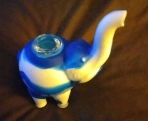 4.75" Blue/ White Elephant Silicone Pipe Tobacco Smoking Hand Pipes - Picture 2 of 3