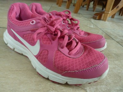 childrens nike trainers size 3