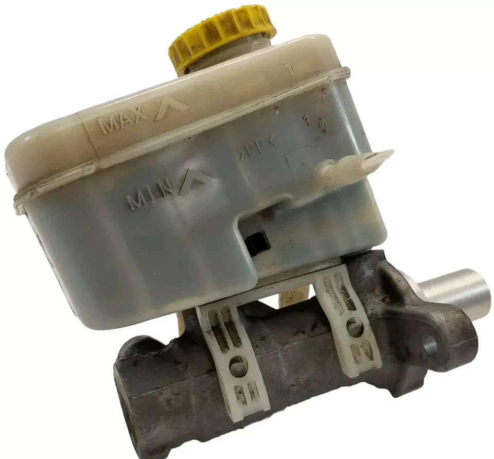 Jeep Liberty Dodge Nitro 2008-2012 cilindro maestro de freno con Resevoir Foto 3 de 4