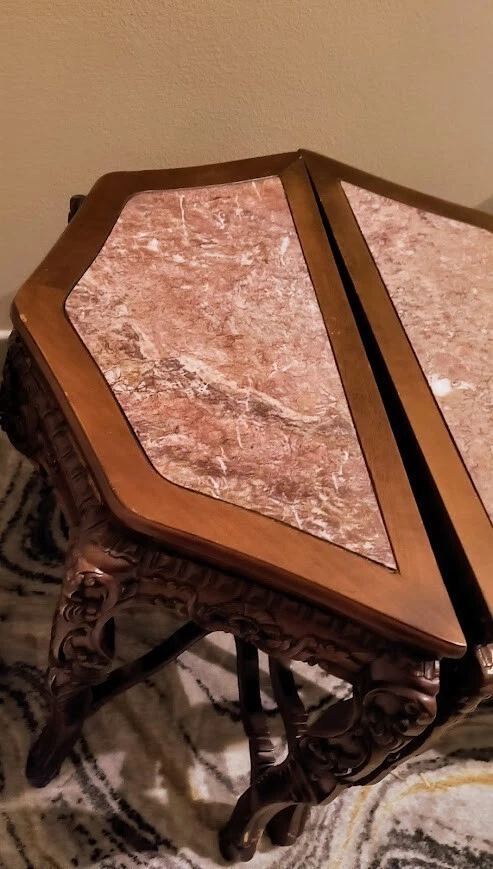 Par de mesas superiores vintage de mármol con consola inspiradas en el rococó Foto 3 de 4