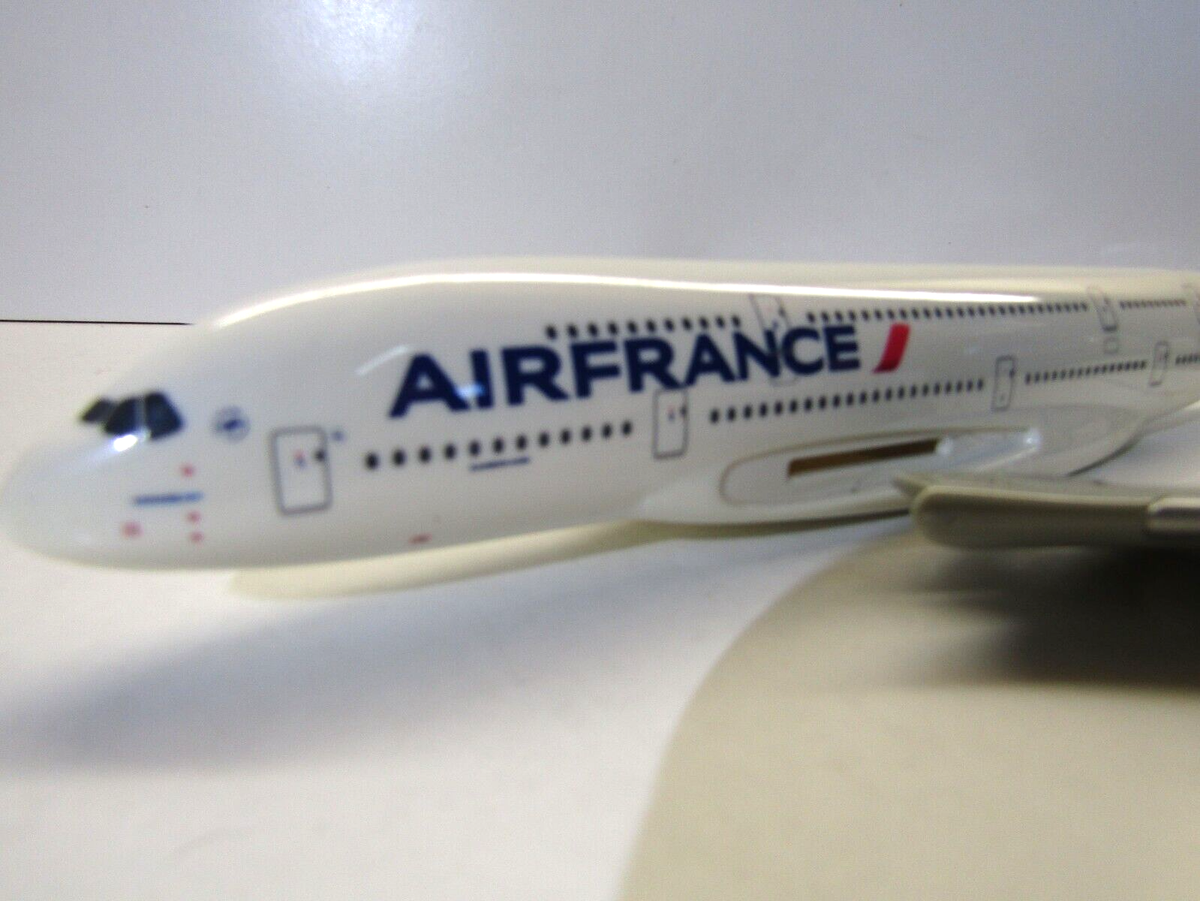 Maquette Avion Airbus A380 1:288 de Revell