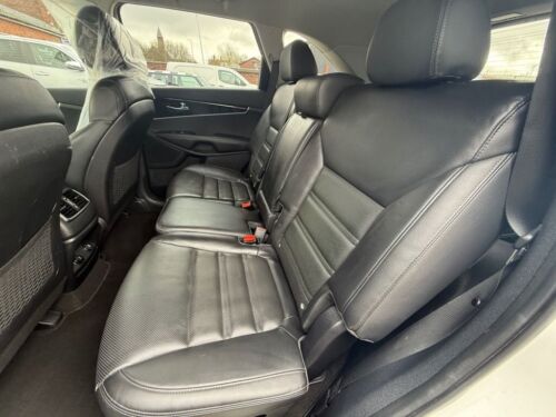 2017 Kia Sorento 2.2 CRDi KX-2 SUV 5dr Diesel Auto AWD Euro 6 (s/s) (197 bhp) ES - Picture 11 of 21