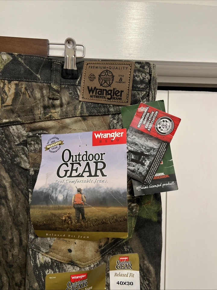 NEW Wrangler Jeans Outdoor Gear Camo Mossy Oak BREAKUP Mens Pants 40x30, VTG NOS - Image 2 of 4