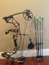 Hoyt Klash RH Compound Bow 15-50lb 18-29in Draw Camo w/ Hard Case