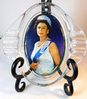 Vintage Queen Elizabeth II Portrait Glass Ashtray Royal Souvenir Felt Base — photo 1
