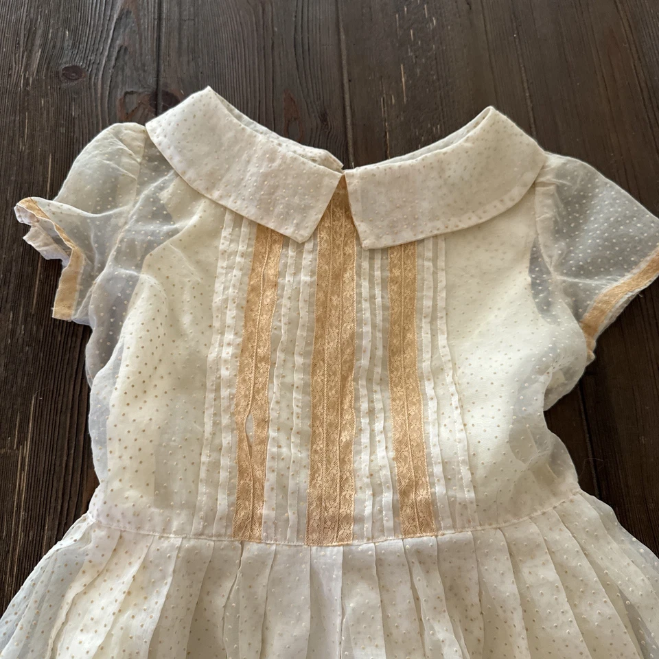 Винтажный девочек чистый Swiss Dot платье слоновой кости с полный скольжения 2 изделия без ярлыков см. фотографии - Изображение 2 из 4