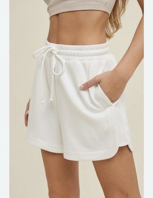 Lululemon Scuba HR Crisp White Shorts 5  Inseam Soft Active Pockets Drawstring 8