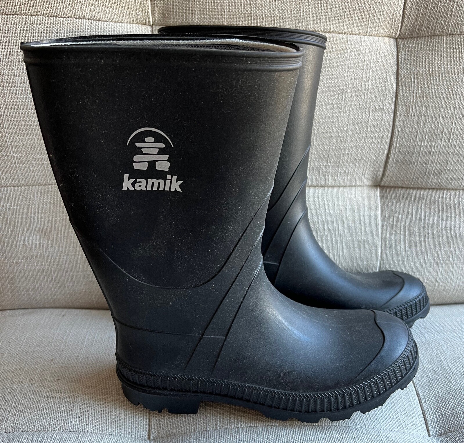Kamik Rain Boots ~ Size 4 Black ~ Boys/Girls/Kids Rubber Galoshes ~Youth Outdoor-image