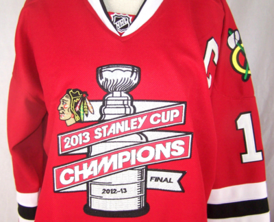 NHL Stanley Cup Champions Chicago Blackhawks Jonathan Toews #19
