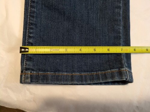 LL Bean Jeans Classic Fit Women's 8 Reg Blue Denim Straight Leg Casual Mid-Rise - Picture 15 of 15