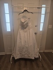 Forever Yours Embroidered Floral Wedding Dress Size 14 With Long Train