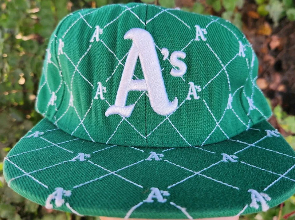 Vintage Oakland Athletics Fitted Hat 7 1/4 Green Wool All Over Print Diamond  - Image 2 of 4