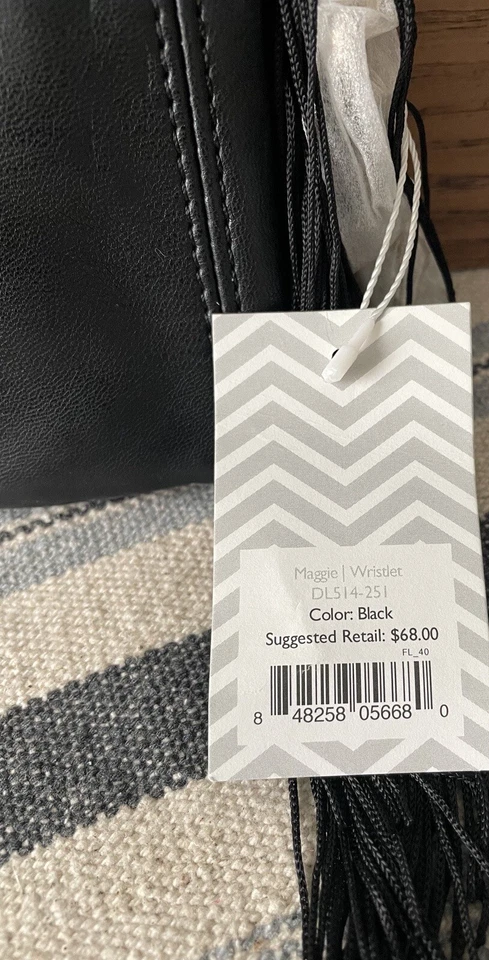 NUEVO DEUX LUX NEGRO IMITACIÓN CUERO SUAVE "Muñequera Maggie Fleco" Foto 3 de 4