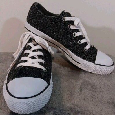 Airwalk Shoes Women's Size Sneakers Low Top Comfort (New Condition)