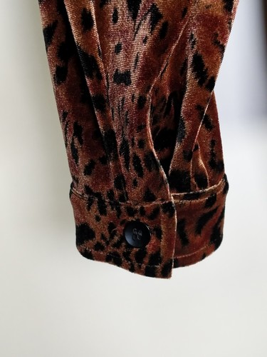 Jennifer Moore Size PL Satin Leopard Long Sleeve Button Blouse - Picture 5 of 8