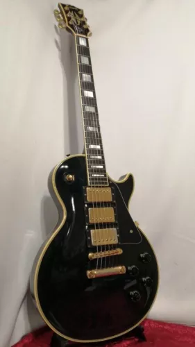 GIBSON  LES PAUL From JAPAN