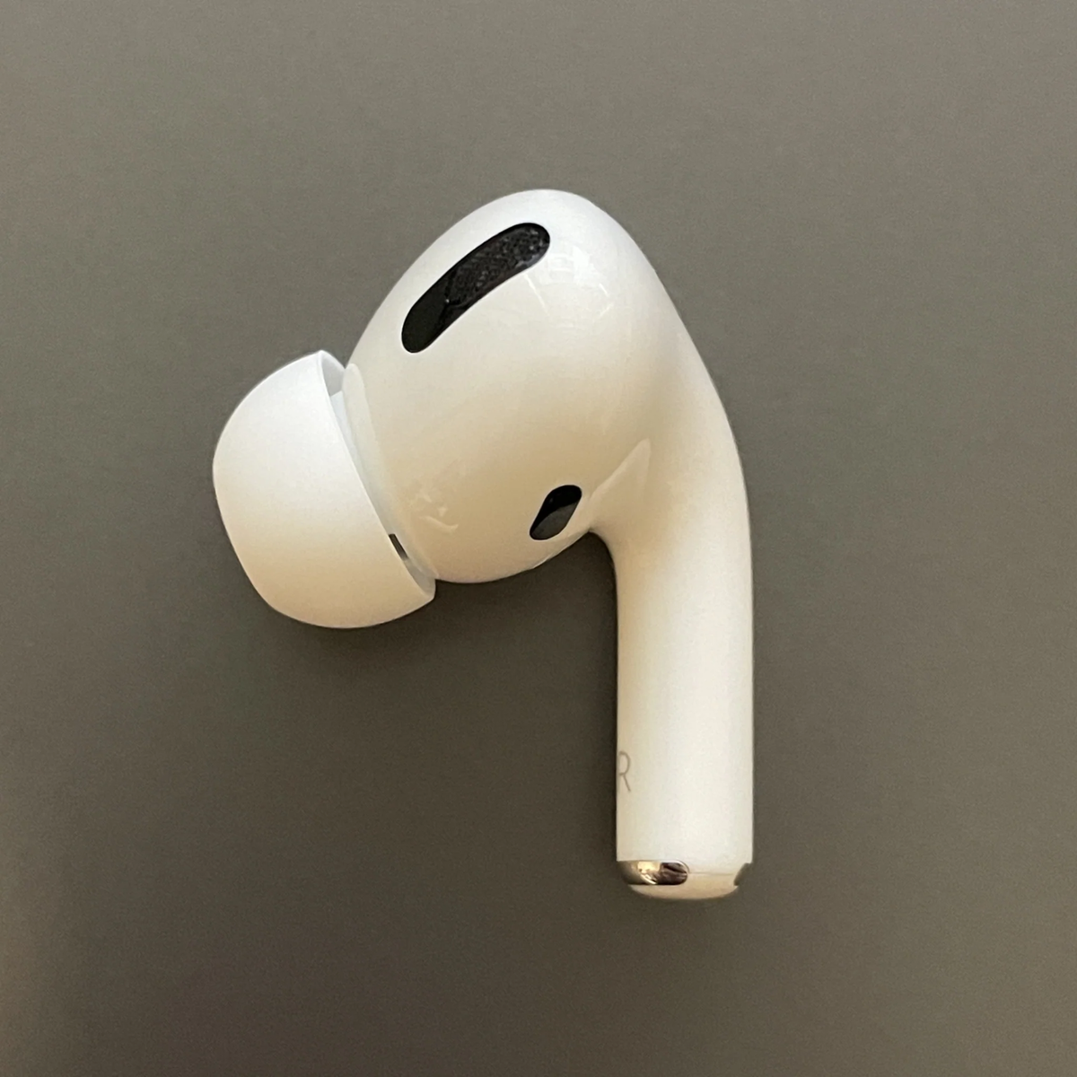 Apple AirPods Pro Replacement Earbud (Right Ear Only) A2083 Apple AirPods Pro Replacement Earbud (Right Ear Only) A2083