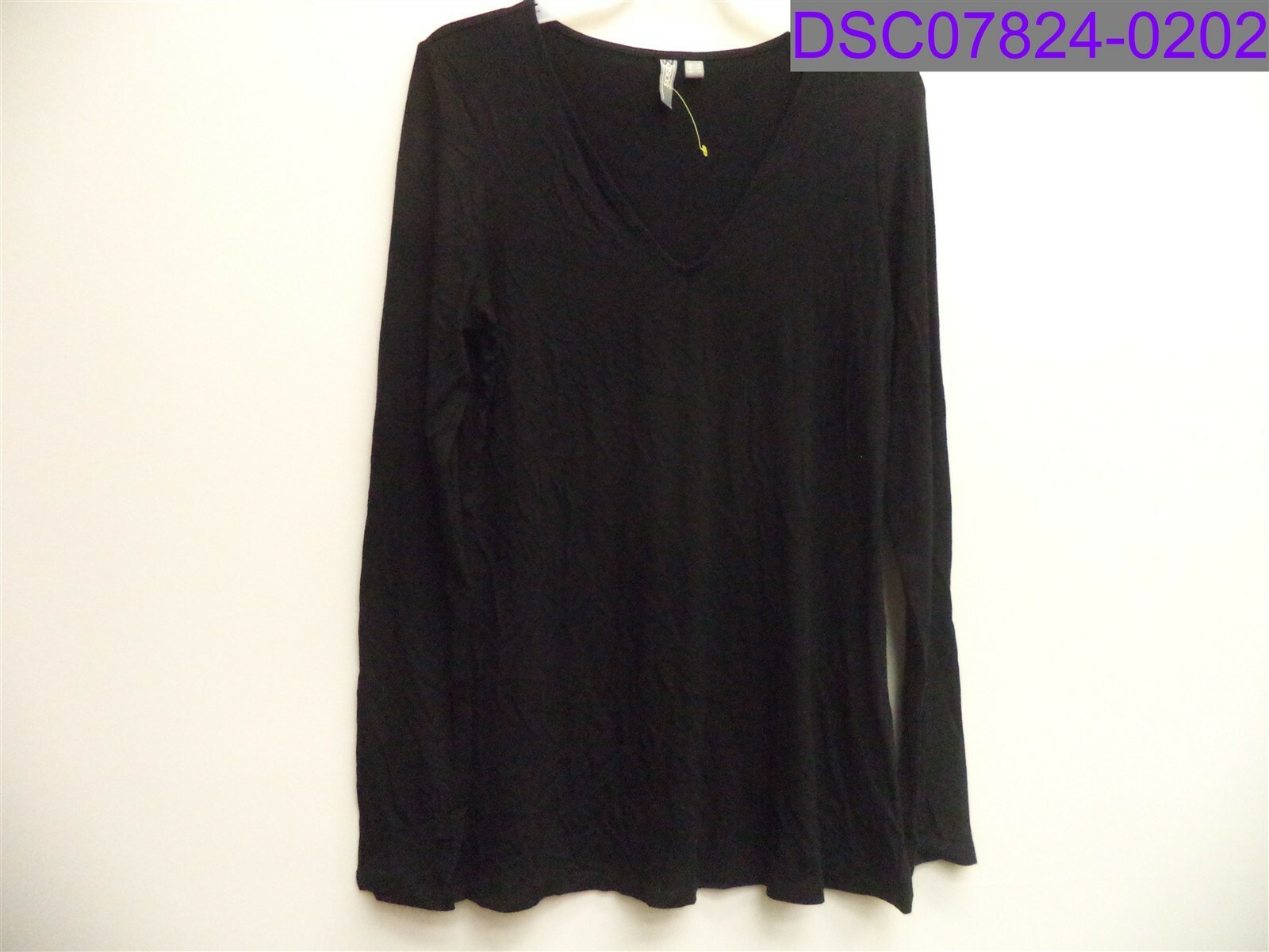 NWOT TOP ONLY Asos Long Sleeve V-Neck Black Sweater Women