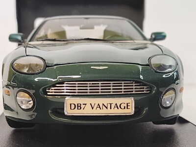 アストンマーチン DB7 BANTAGE 1/18 マイスト Maisto Amazon