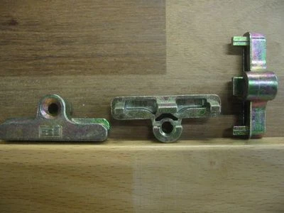 SIEGENIA FAVORIT Siegenia Schliessblech A 1940 für Dreh Kipp Fenster und Türen aus Kunststoff PVC