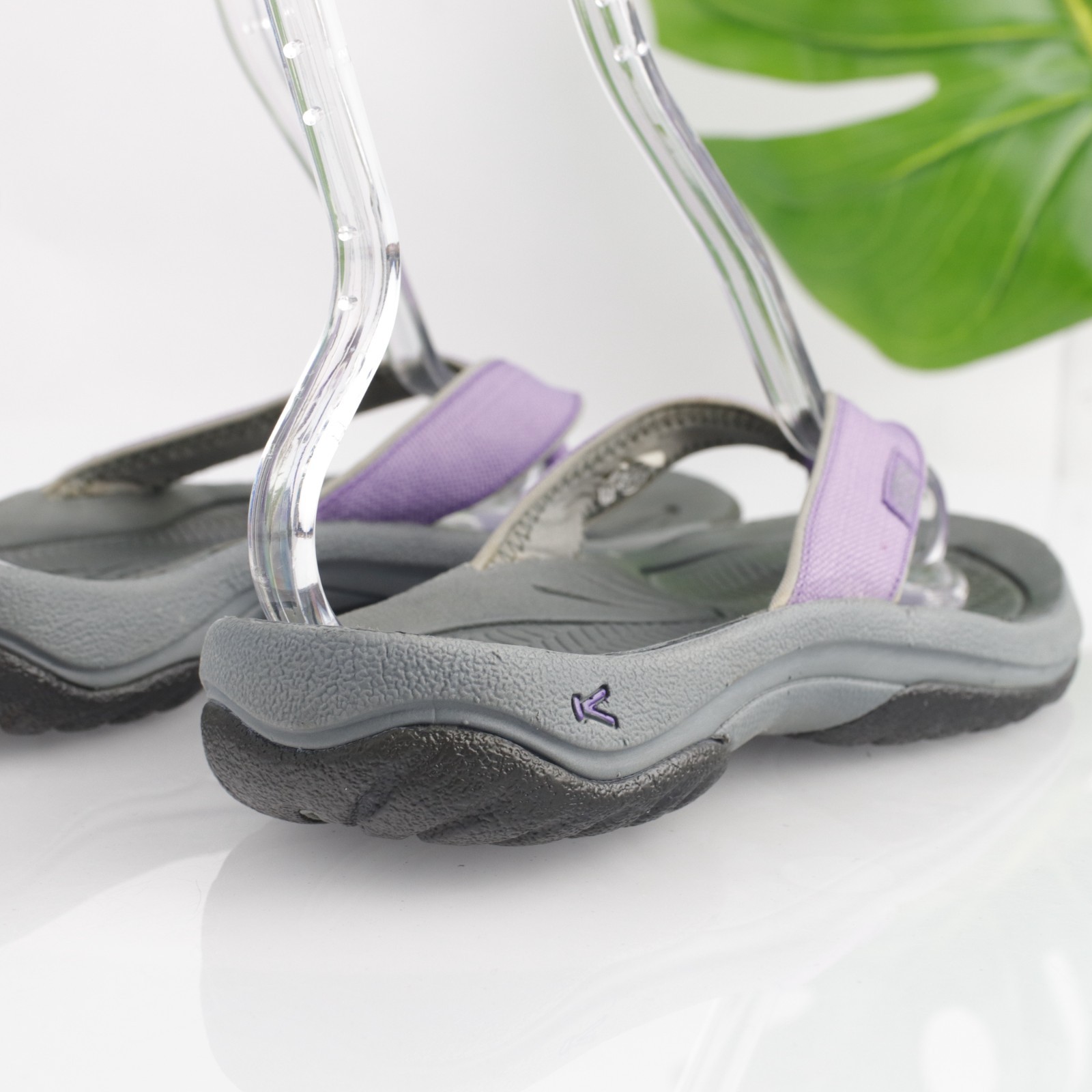 Sandalo Keen donna Kona taglia 9 5 viola perizoma slide scarpa avventura piatto