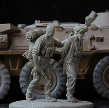 1/35 Modern Soldier Escort Prisoner Resin Figures Military Diorama Kit NO TANK