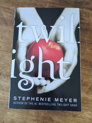 Twilight by Stephenie Meyer (2022, Trade Paperback)
