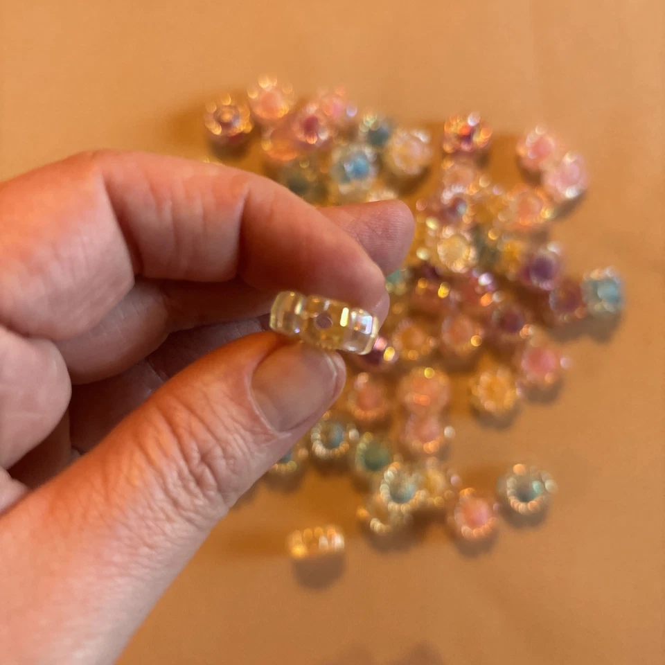 470g Bag 16mm Flower Beads- Iridescent Mixed Pastel Colours- Crafts- - Image 4 of 4