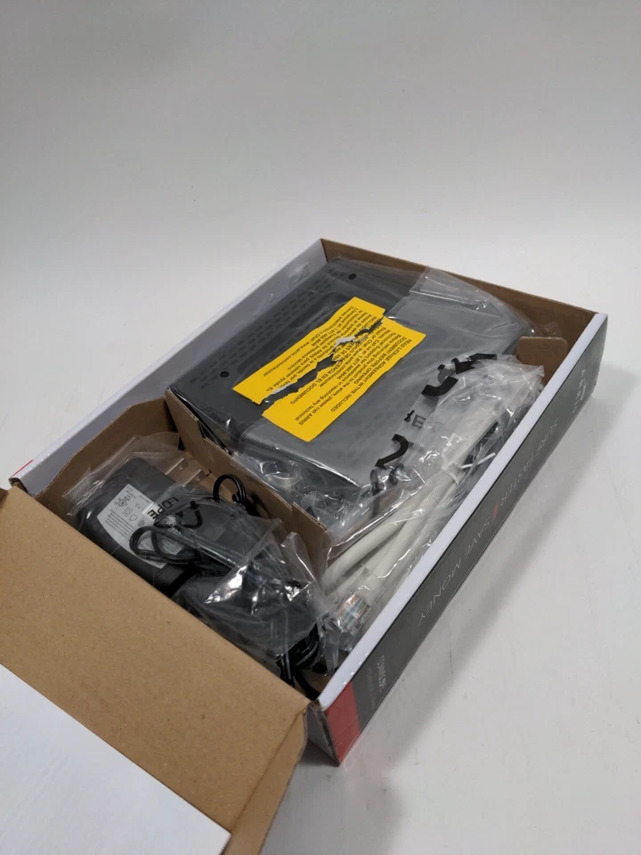 ARRIS SURFboard SB6190 DOCSIS 3.0 32 x 8 Gigabit Cable Modem  - Image 3 of 4