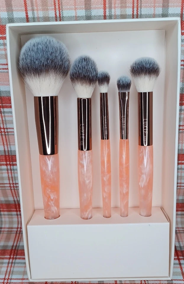 Juego de cepillos sintéticos premium artesanales Luxie Beauty Glimmer Foto 2 de 4