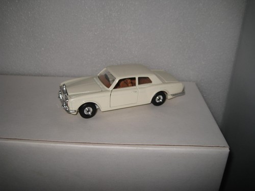 VINTAGE CORGI 1/36 ROLLS ROYCE CORNICHE CREAM MADE IN GREAT BRITAIN NO BOX - Bild 2 von 8
