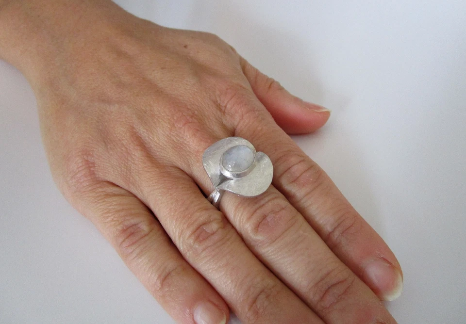 Anello in Argento 925 con Pietra di Luna naturale, fatto a mano, misura 16 - Immagine 3 di 4
