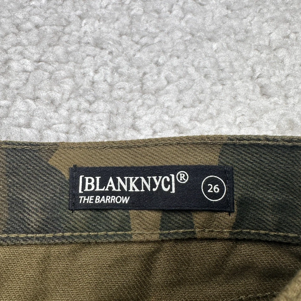 BLANK NYC The Barrow Vintage High Rise Camo Shorts Womens 26 - Image 3 of 4