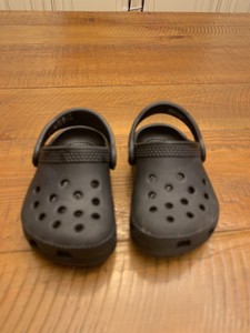 kids size 4 crocs