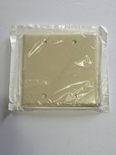 Płyta ścienna Leviton 001-86025-IV