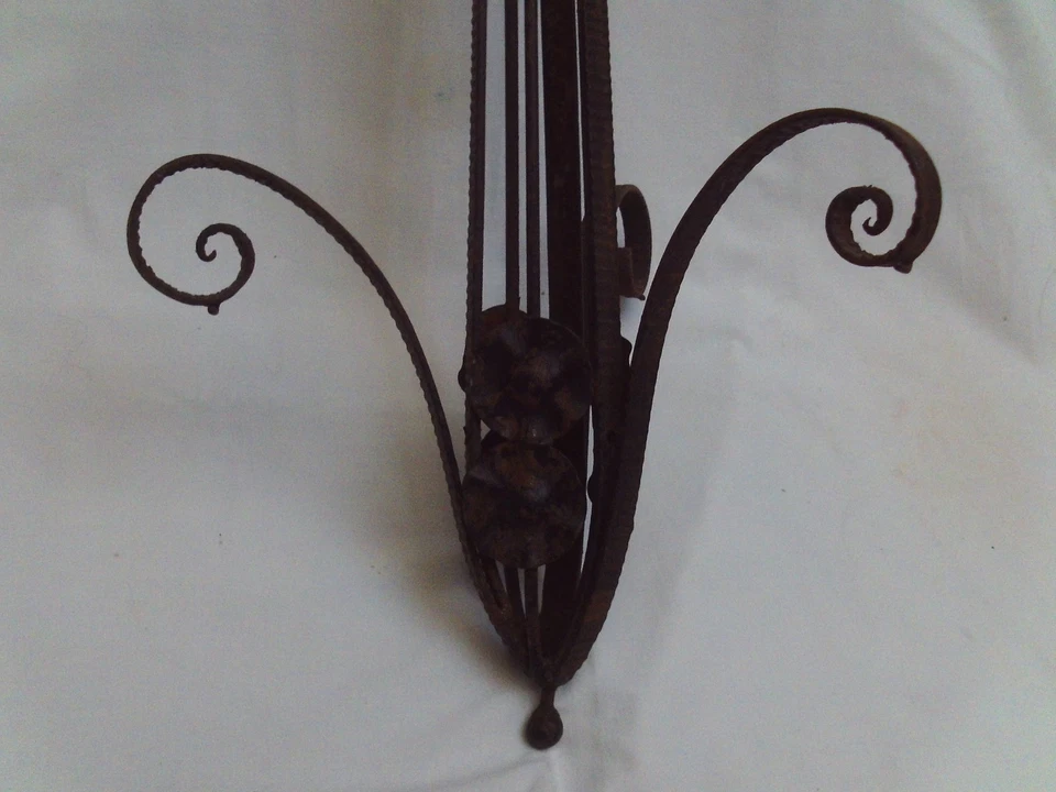 Monture de lustre nue en fer forgé Art Déco 1930 France H: 73 cm (DG40) - Photo 2/4