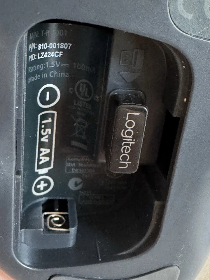 Mouse ergonomico Logitech M570 wireless trackball sfera blu con dongle ricevitore USB - Immagine 4 di 4