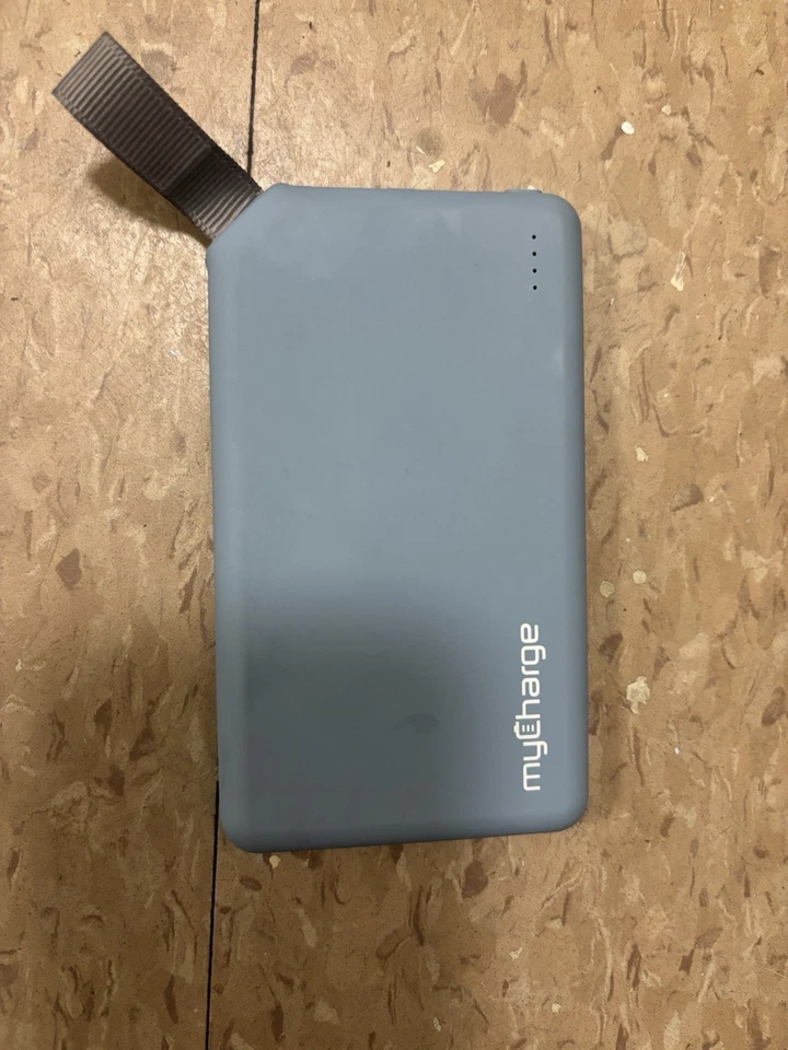 Banco de alimentación ultracompacto de 10.000 mAh IHome Foto 2 de 2