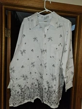 Avenue By Jessica London Linen White Button Up Blouse w Flowers Size 22/24