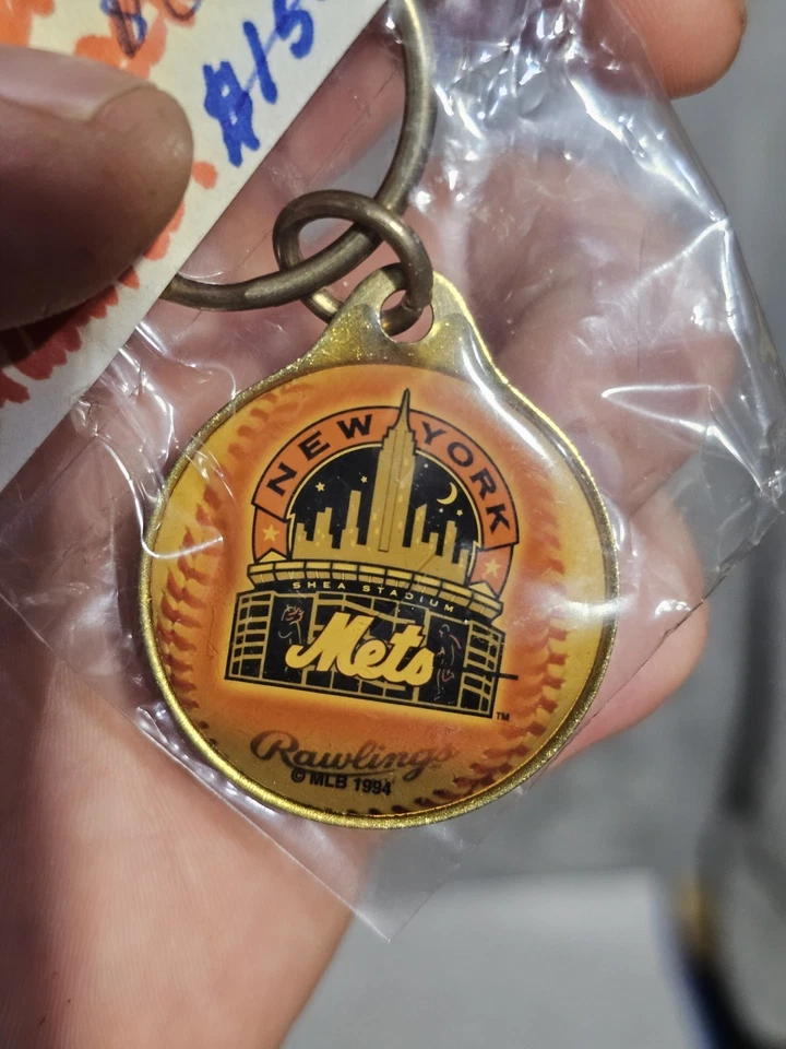 New York Mets Shea Stadium keychain 1994 Vintage - Image 4 of 4
