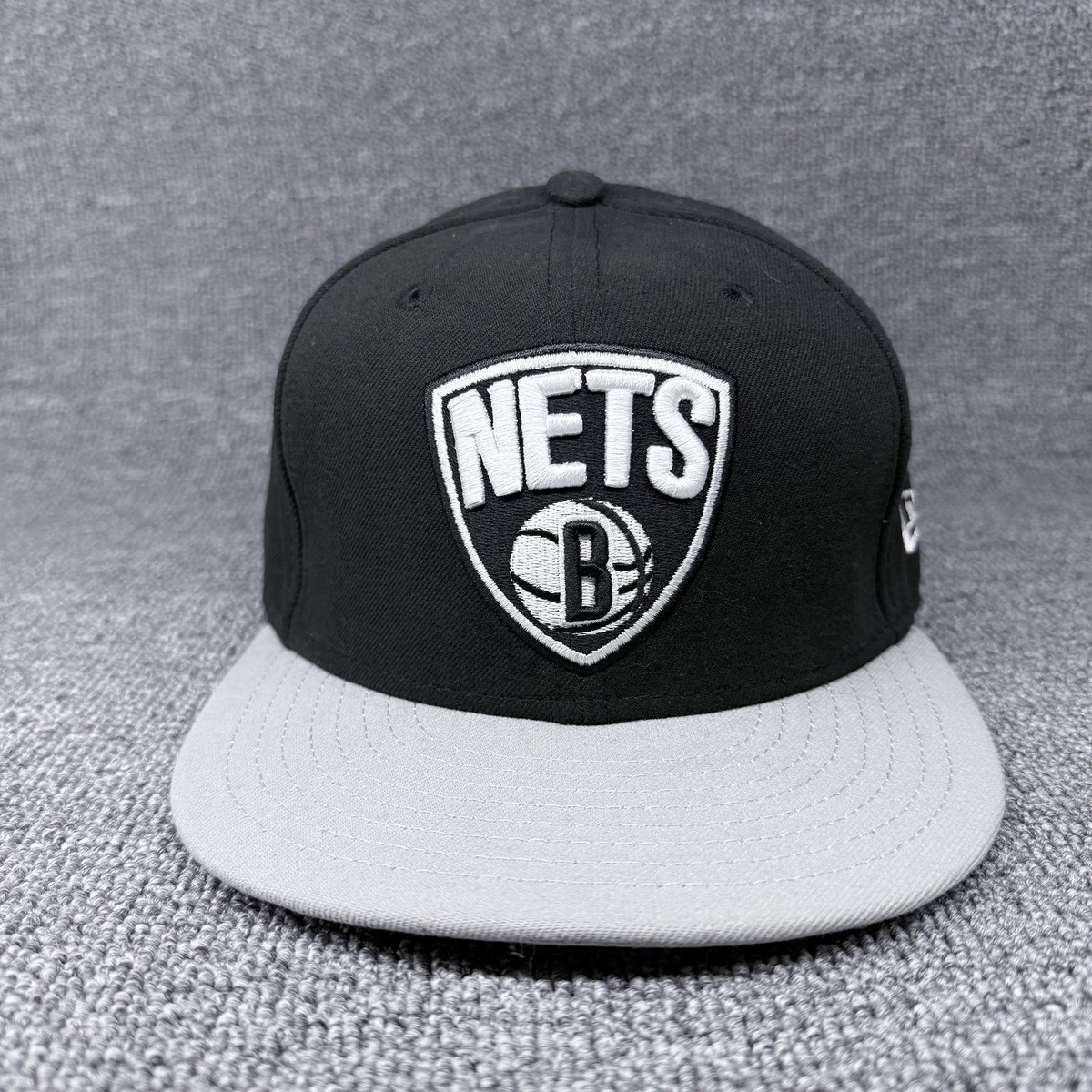 New Era 59FIFTY Brooklyn Nets NBA Team Basic Fitted Hat Black Gray 6 7/8