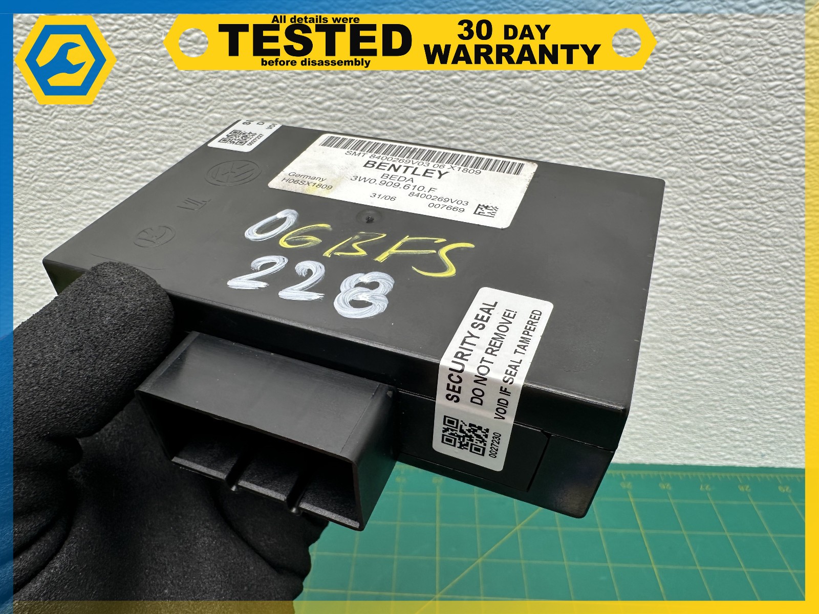 06-12 BENTLEY Flying Spur TRUNK LID LOCK RELEASE CONTROL MODULE OEM