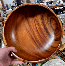 Vintage 1970s extra large 11.5" WOODEN MONKEY POD SALAD BOWL decorative edge